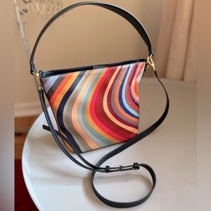 Gorgeous mint condition Paul Smith cross body swirl bucket bag!